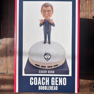 UConn Huskies Geno Auriemma "Coach Geno" Championship Bobblehead – New In Box